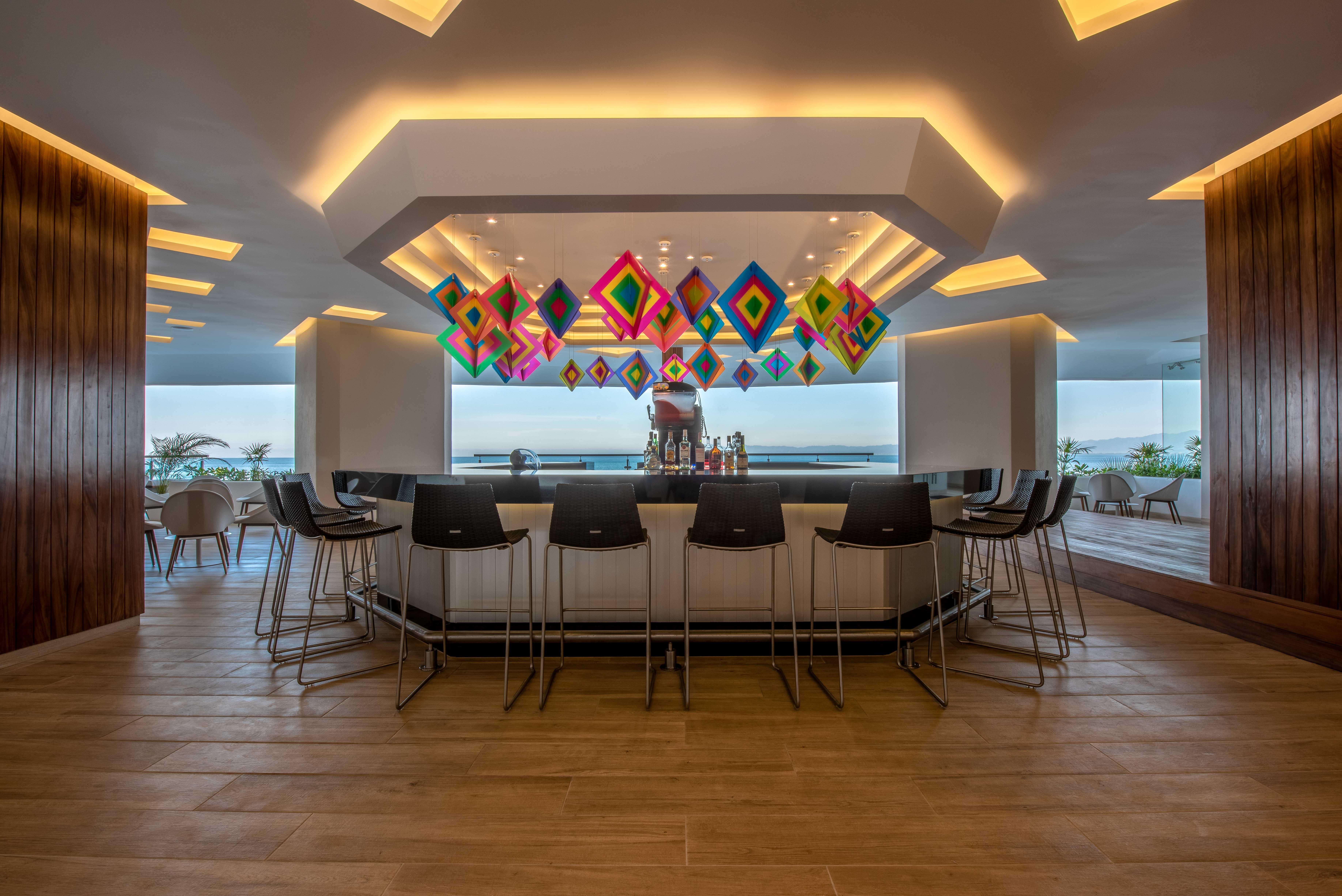 Grand Park Royal Puerto Vallarta Extérieur photo The bar at the Sky Bar