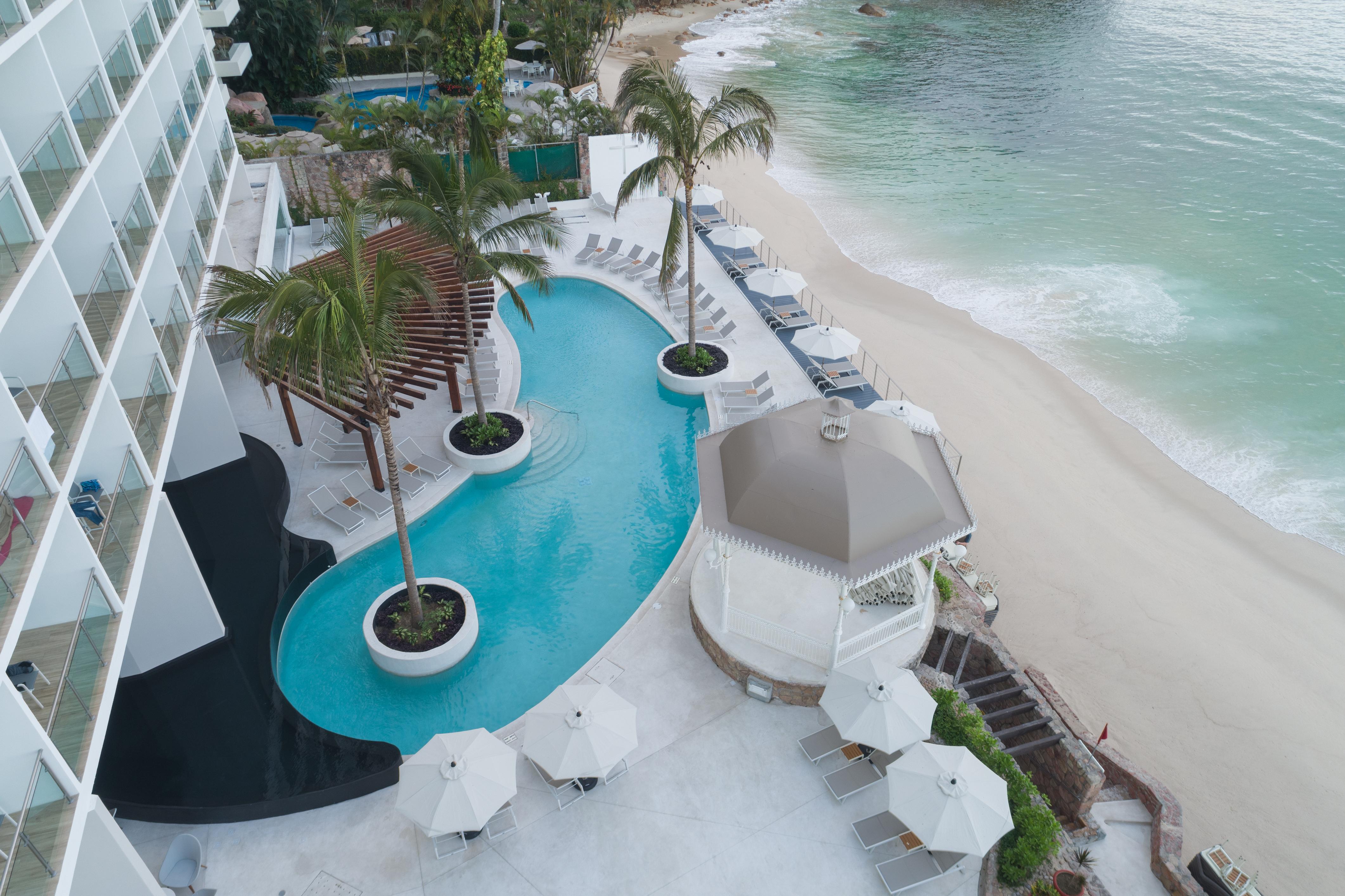 Grand Park Royal Puerto Vallarta Extérieur photo Aerial view of the beach at the Grand Palladium White Sand Resort & Spa