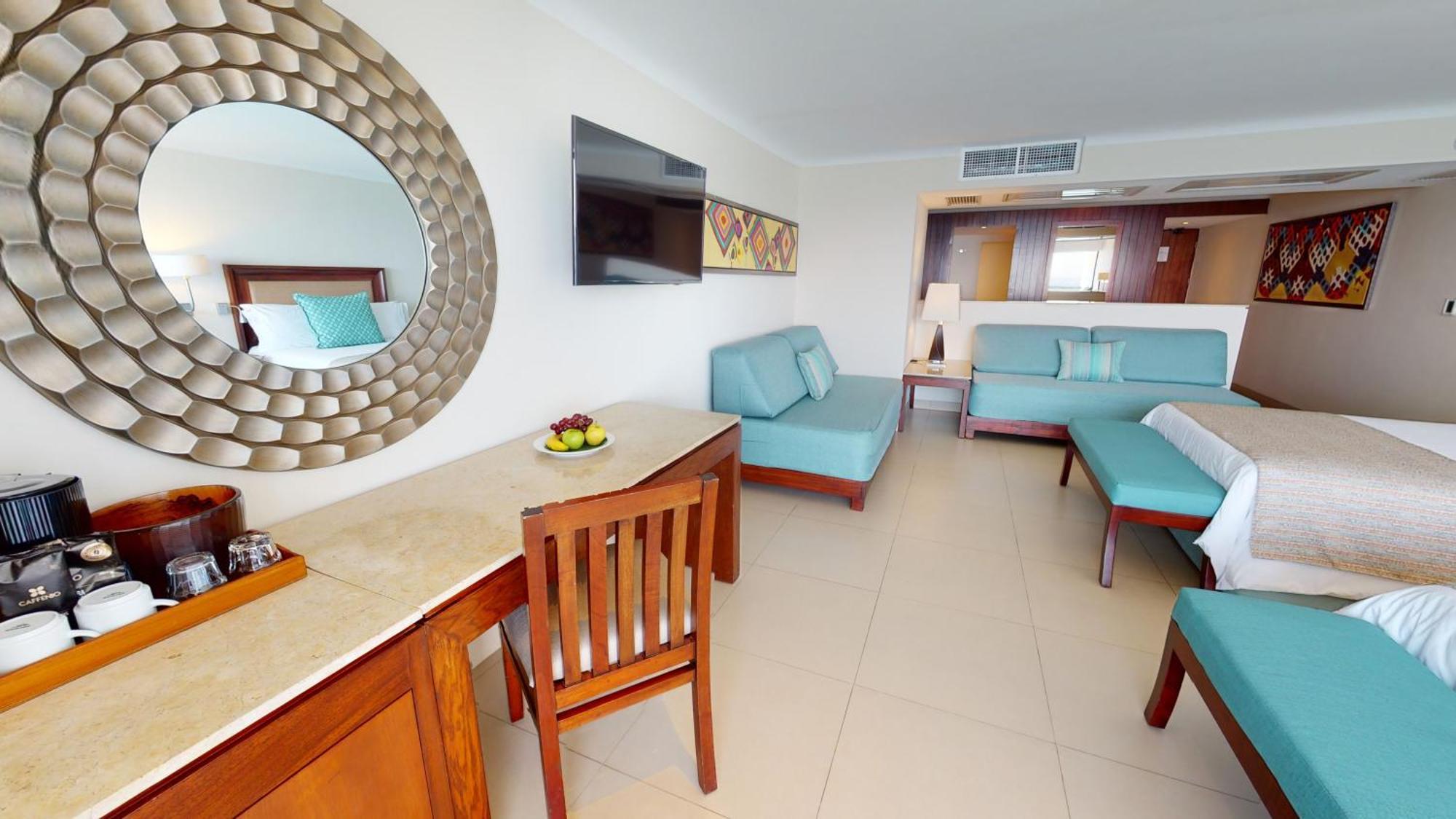 Grand Park Royal Puerto Vallarta Extérieur photo A suite at the Hard Rock Hotel